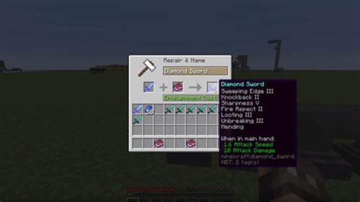 How do you enchant weapons in minecraft pe