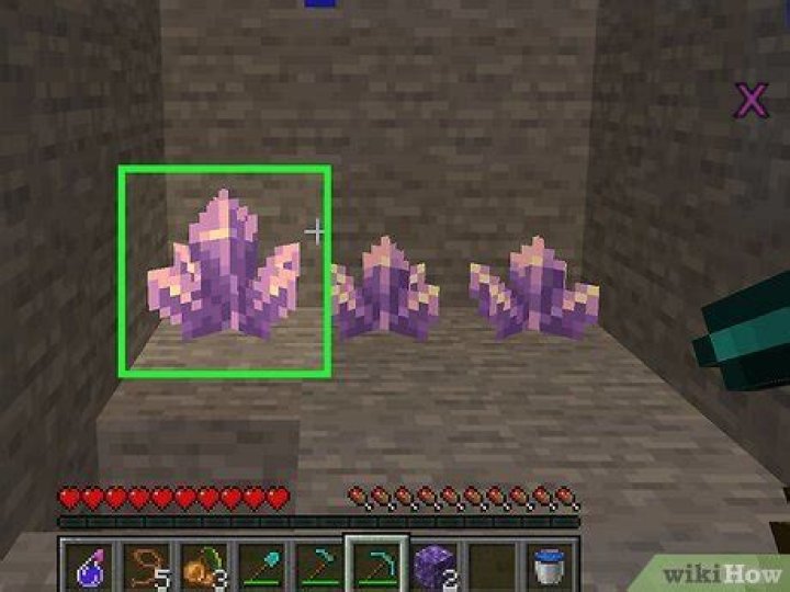 How do you get amethyst shards in minecraft