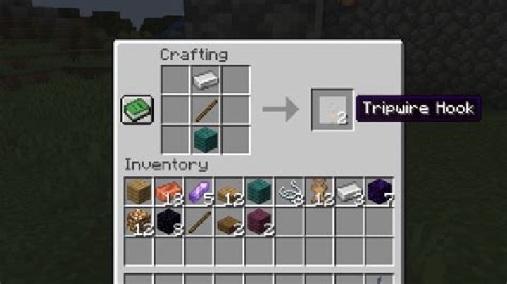 How do you make a tripwire in minecraft