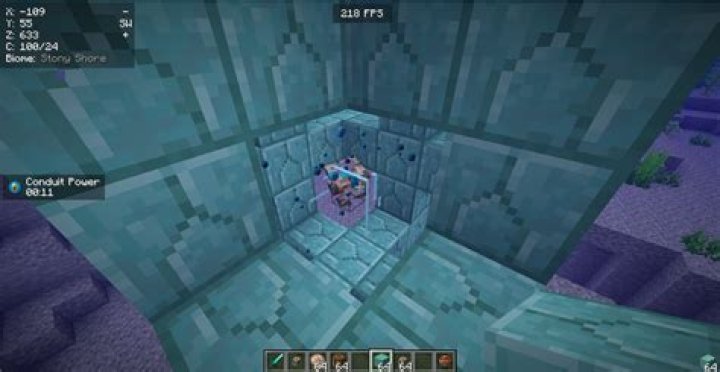 How do you use a conduit in minecraft