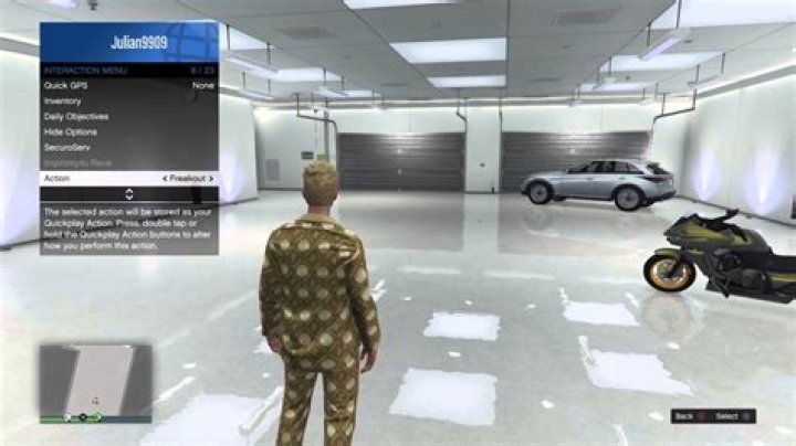 How to become a bodyguard in gta