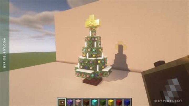 How to build a christmas tree in minecraft