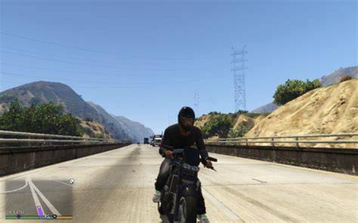 How to hit on a bike in gta 5