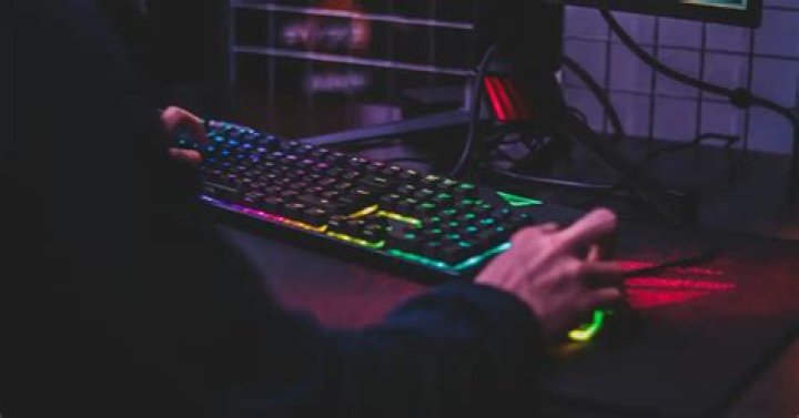 How to keep minecraft running in the background