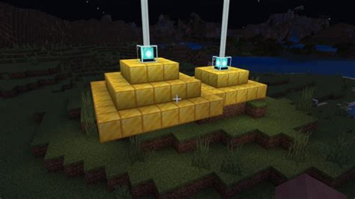 How to make a beacon glow in minecraft