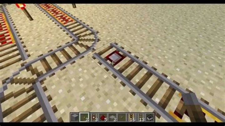 How to make a switch track in minecraft