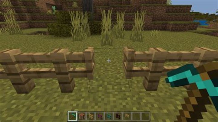 How to make a wood fence in minecraft