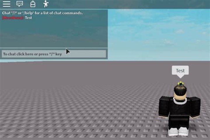 How to pm someone on roblox