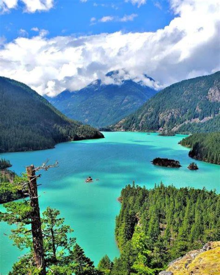 Where is diablo lake located